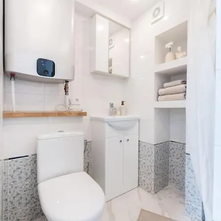 Warm And Light Loft Near Centre