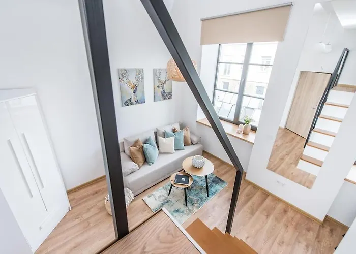 Warm And Light Loft Near Centre Апартаменты