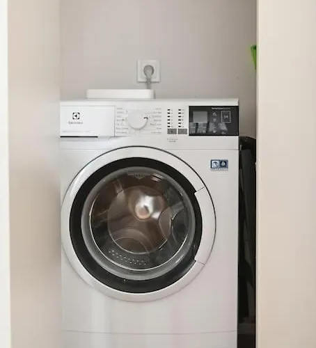 Warm And Light Loft Near Centre * וילנה