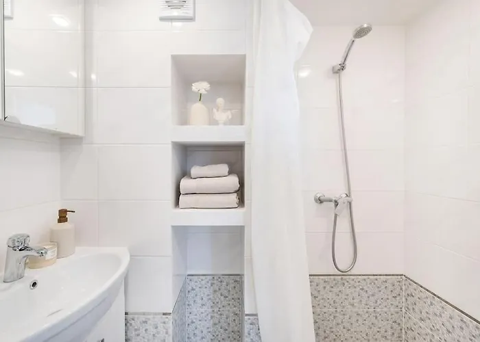 Апартаменты Warm And Light Loft Near Centre Вильнюс