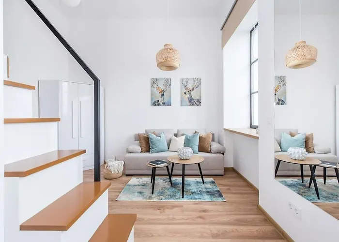 Warm And Light Loft Near Centre Апартаменты Вильнюс