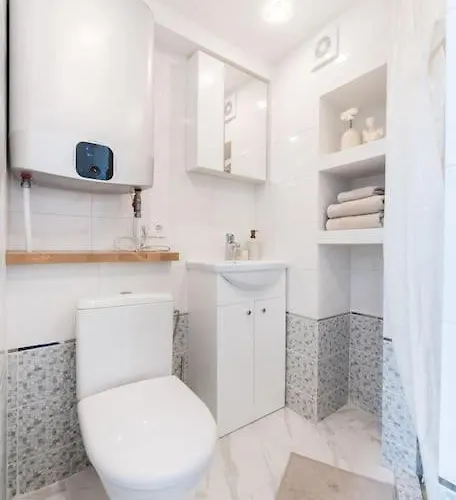 Warm And Light Loft Near Centre